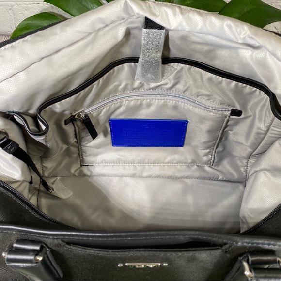 Sold! NWT! Tumi Nell Tote Black - Picture 5 of 8